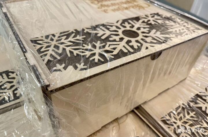 Коробка подарочная деревянная