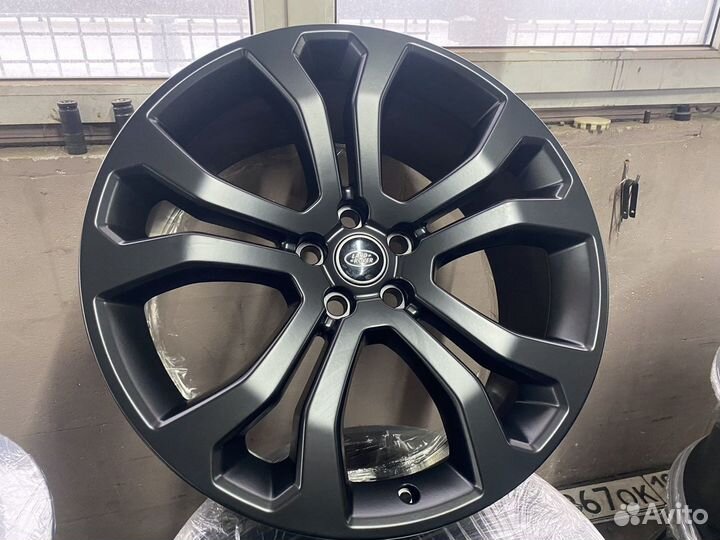 Оригинальные диски на Land Rover Defender R22