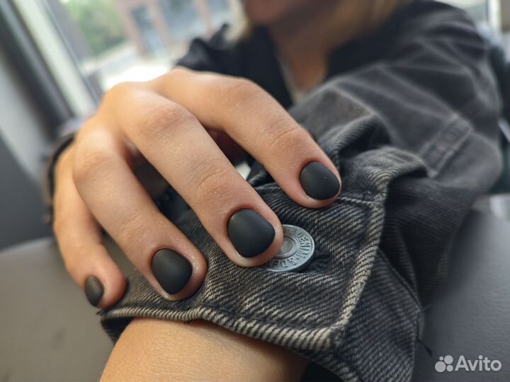 Маникюр-педикюр