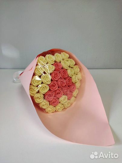 Розы из Белого Шоколада - 37 шт в Букете