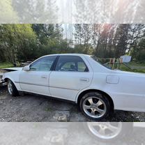 Toyota Cresta 2.0 AT, 1990, битый, 90 000 км, с пробегом, цена 220 000 руб.