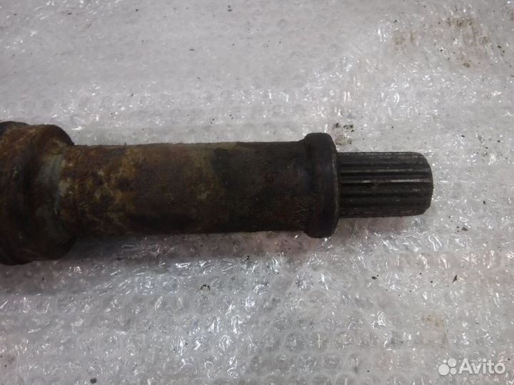 Карданный вал передний