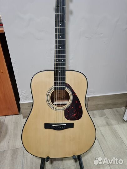 Акустическая гитара yamaha F600