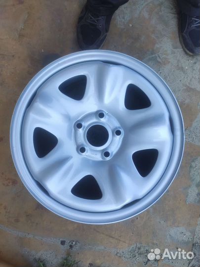 Капот Волга 31105