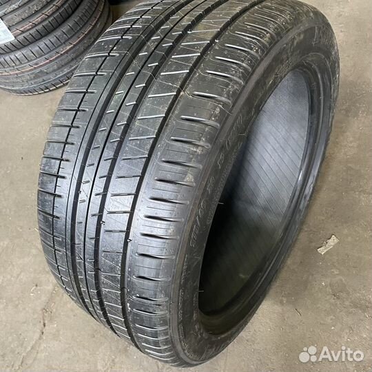 Michelin Pilot Sport 3 245/45 R19 102Y