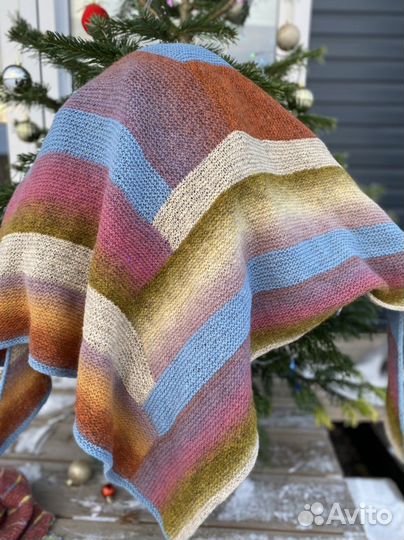 Вязаная косынка бактус