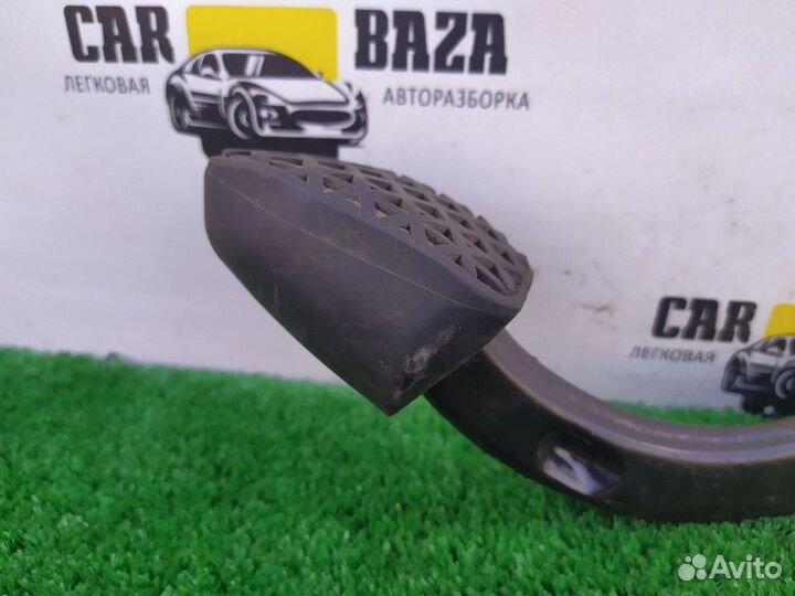 Педаль тормоза BMW 5