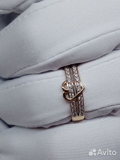 Золотое кольцо с камнем 16,5р