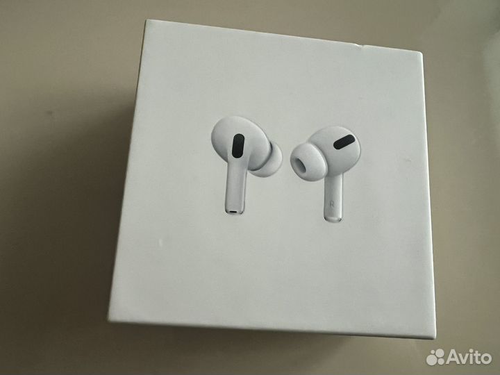 Airpods про