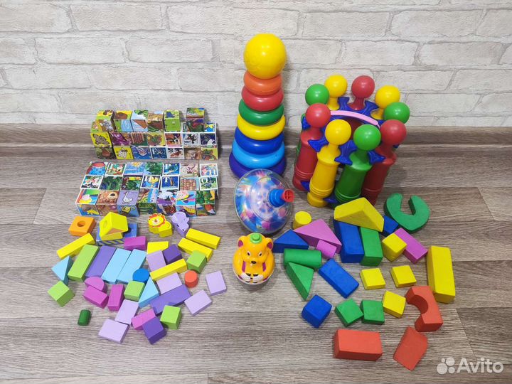 Развивающие игрушки пакетом