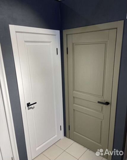 Межкомнатные двери белые, серые гладкие