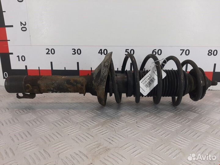 Стойка для Volkswagen Golf 4