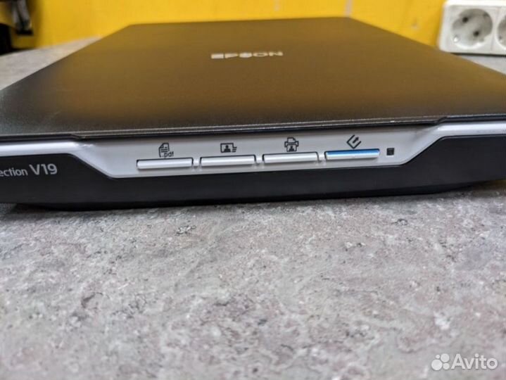 Сканер epson Perfection V19 (B11B231401), черный