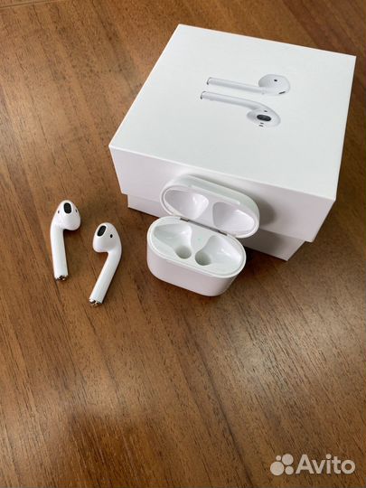 Беспроводные наушники apple airpods 1