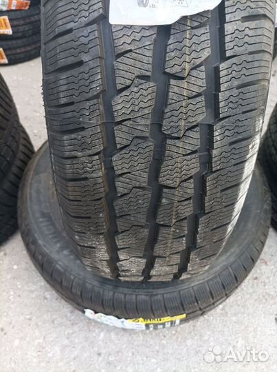 Roadmarch Snowrover 989 235/65 R16 115R