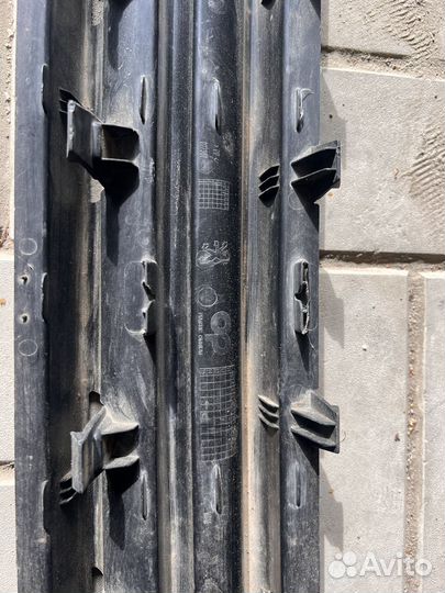 Решетка радиатора peugeot 308