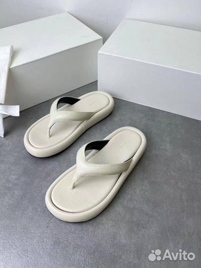 Шлепки the row