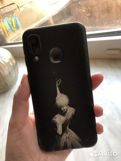 Samsung Galaxy A40, 4/64 ГБ