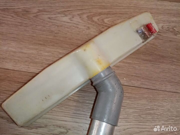 Пылесос Ракета 77