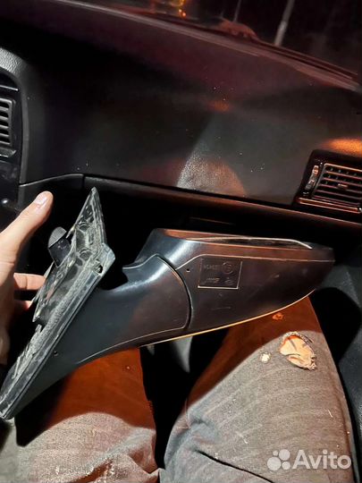 Зеркало заднего вида правое