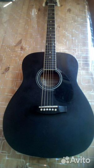 Акустическая гитара