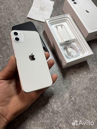 iPhone 11, 64 ГБ