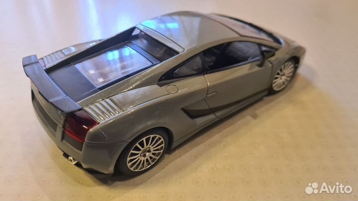 Коллекционная модель 1/18