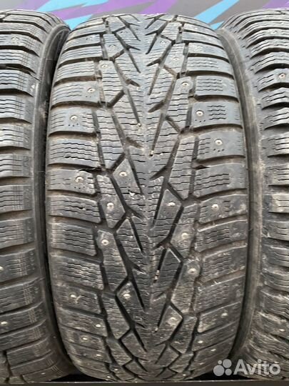 Nokian Tyres Hakkapeliitta 8 215/50 R17