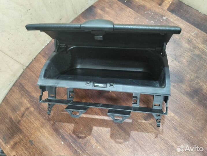 Бардачок Mazda 6 GG рест. 2006 GJ6AG0245A