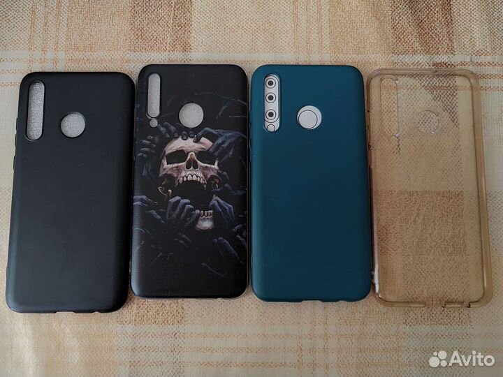 Чехлы на телефон