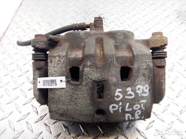 Суппорт передний правый Honda Pilot 2