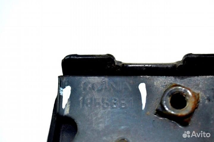 Кронштейн крепления крыла переднего моста, правый