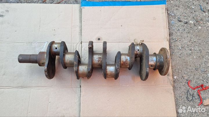 Вал коленчатый, новый 241005011