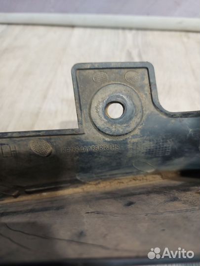 Брызговик задний Nissan almera G15 Лев