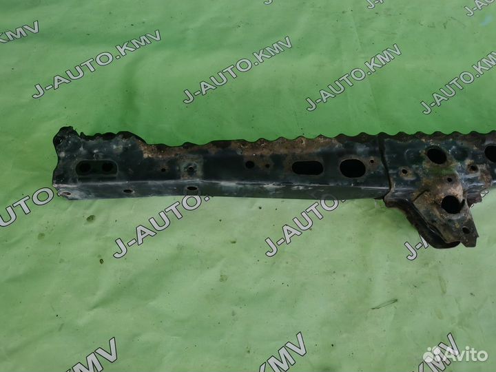 Балка подрадиаторная Toyota Avensis