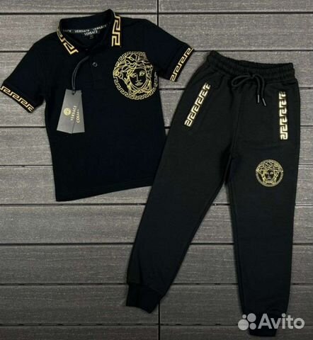 Продам детский брендовый костюм versace