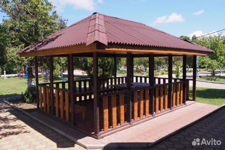 Аренда беседок на берегу моря с бассейном