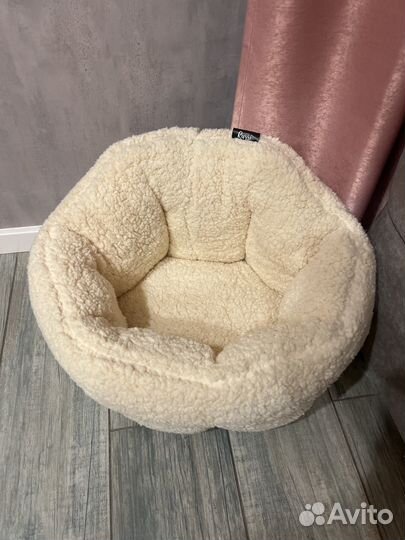 Лежанка для собак и кошек