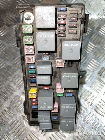 Блок реле предохранителей Chery Fora A21