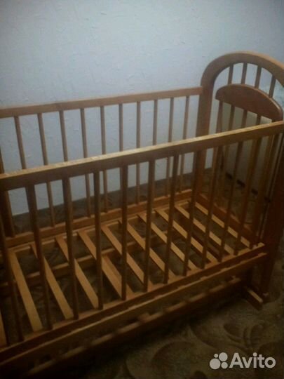 Детская кровать маятник