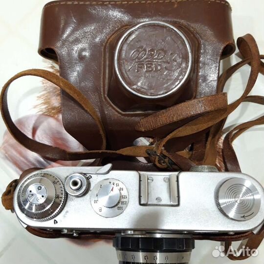 Фотоапарат фэд В рабочем состоянии