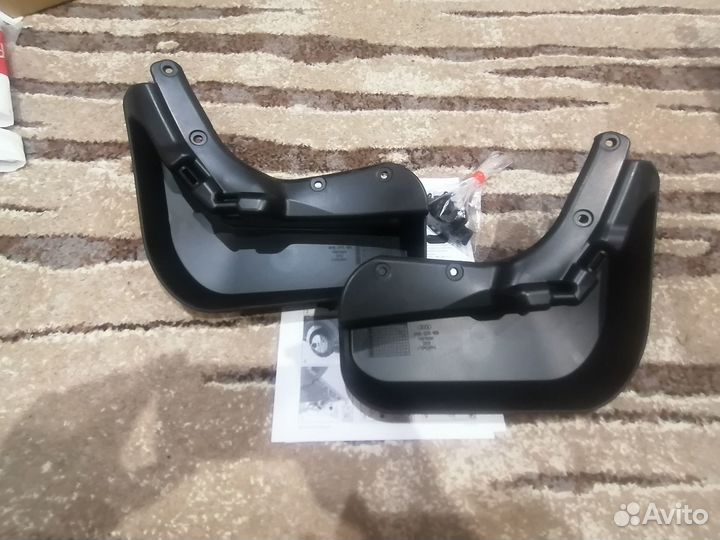 Комплект передних брызговиков Audi Q7 4M Sline