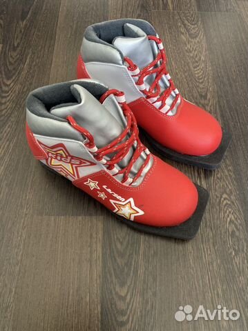 Лыжные ботинки