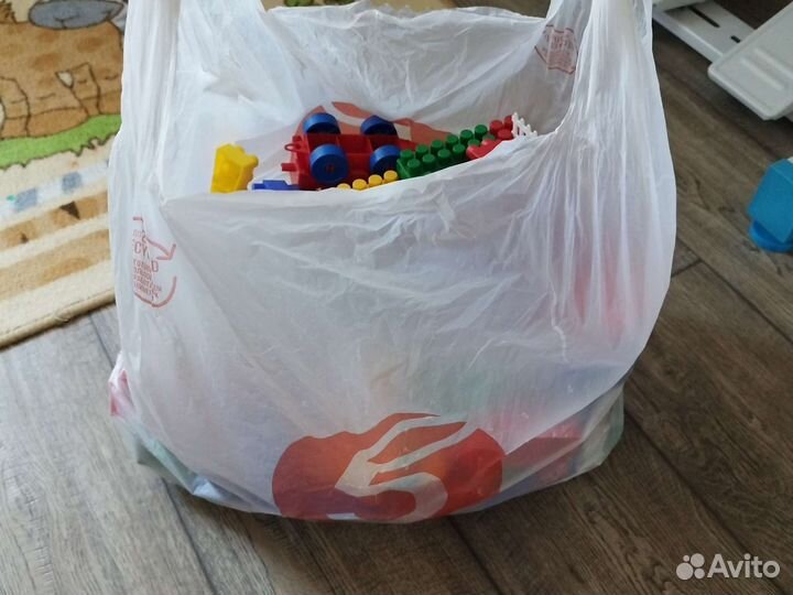 Развивающие игрушки конструктор пакетом