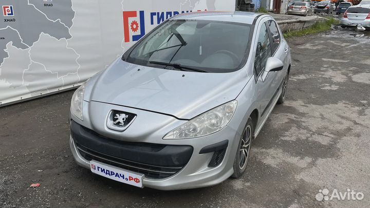 Бампер передний Peugeot 308 7401LS