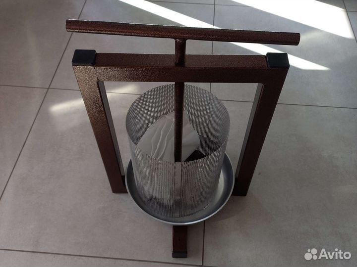 Соко выжималка прес винтовой 13л