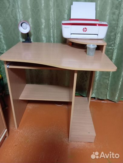Компьютерный стол