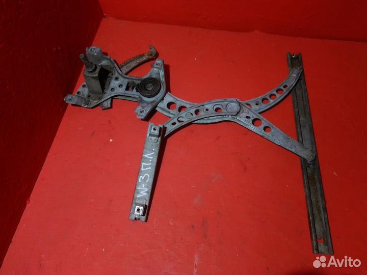 Стеклоподъемник передний левый Фольксваген Пассат