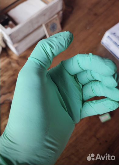 Перчатки нитриловые