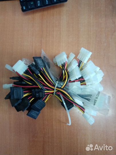 Переходник питания для жёсткого диска SATA - molex